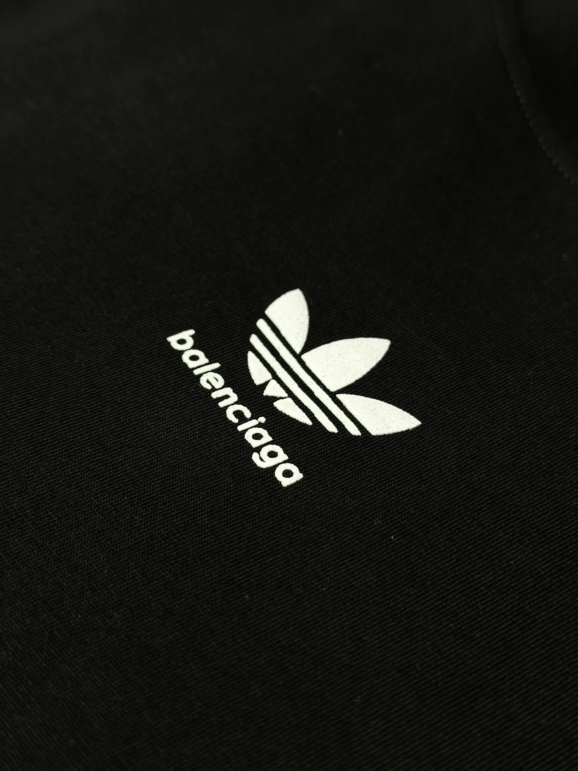 Camiseta Balenciaga Premium | Lino Conceito - Imagem 3
